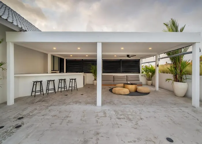 فيلة Giraffe Seminyak, 4br Short Walk To Potato Head