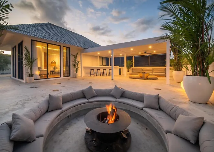 Giraffe Seminyak, 4br Short Walk To Potato Head فيلة سمينياك