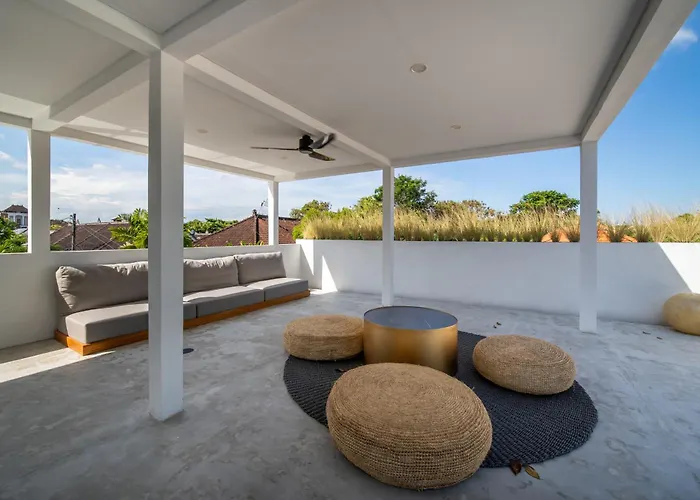 Giraffe Seminyak, 4br Short Walk To Potato Head فيلة *