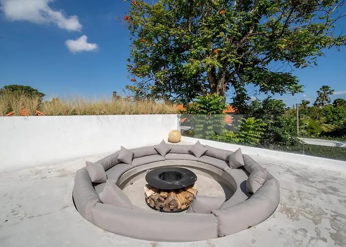 Giraffe Seminyak, 4br Short Walk To Potato Head فيلة سمينياك