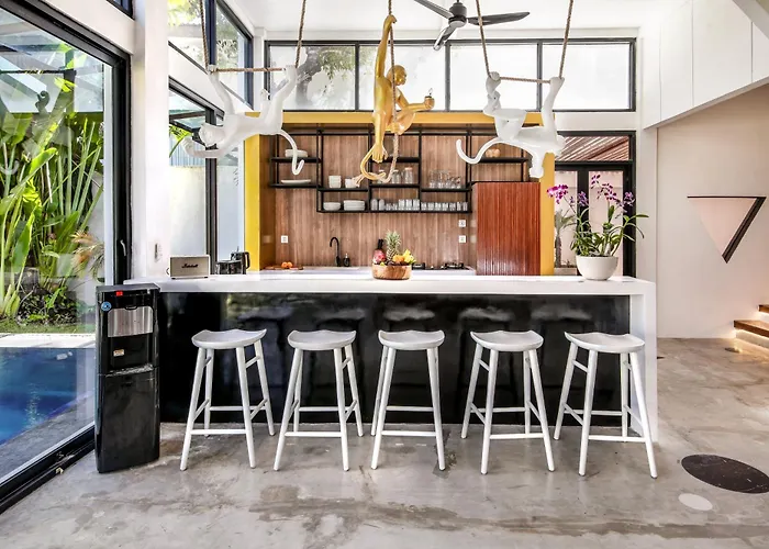 فيلة Giraffe Seminyak, 4br Short Walk To Potato Head