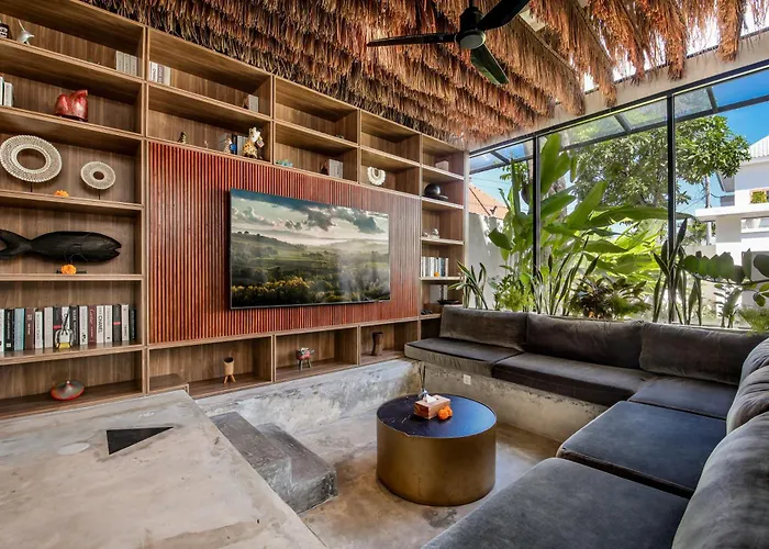 Giraffe Seminyak, 4br Short Walk To Potato Head سمينياك