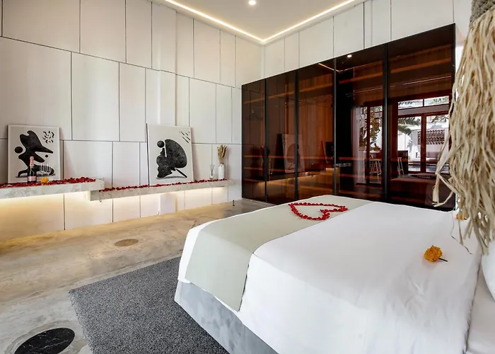 فيلة Giraffe Seminyak, 4br Short Walk To Potato Head سمينياك