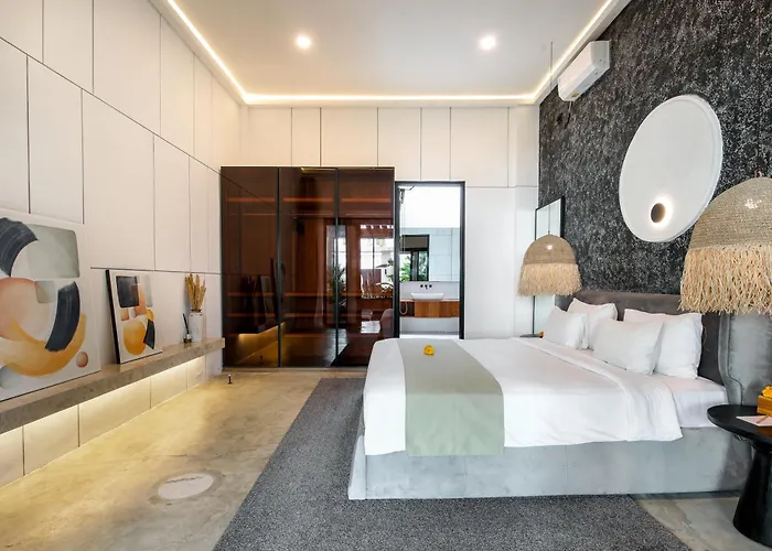 Giraffe Seminyak, 4br Short Walk To Potato Head فيلة *