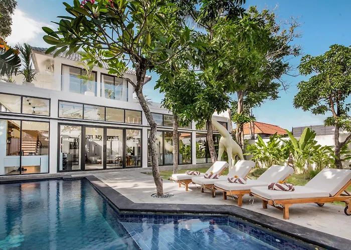 Giraffe Seminyak, 4br Short Walk To Potato Head فيلة