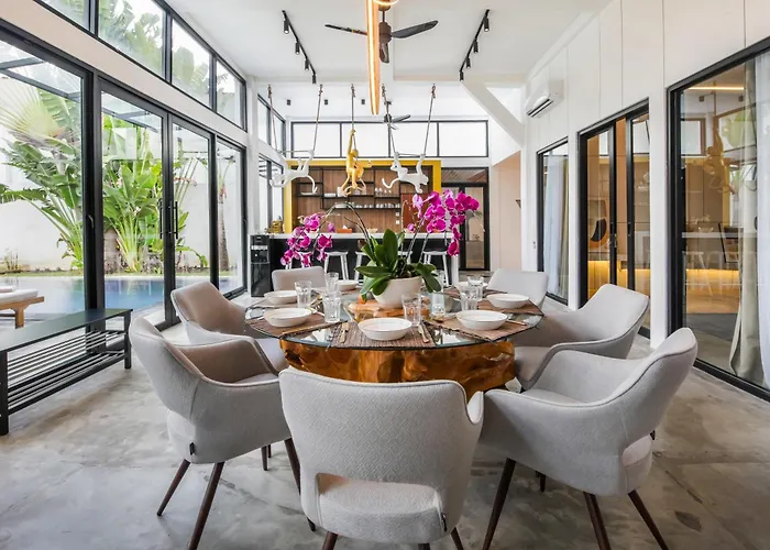 فيلة Giraffe Seminyak, 4br Short Walk To Potato Head سمينياك